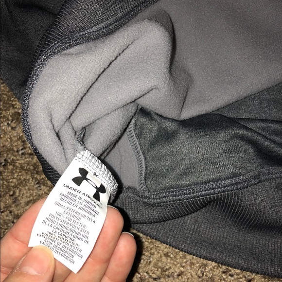 Women’s Under Armour Cold Gear Hoodie - Size Med - Picture 6 of 6